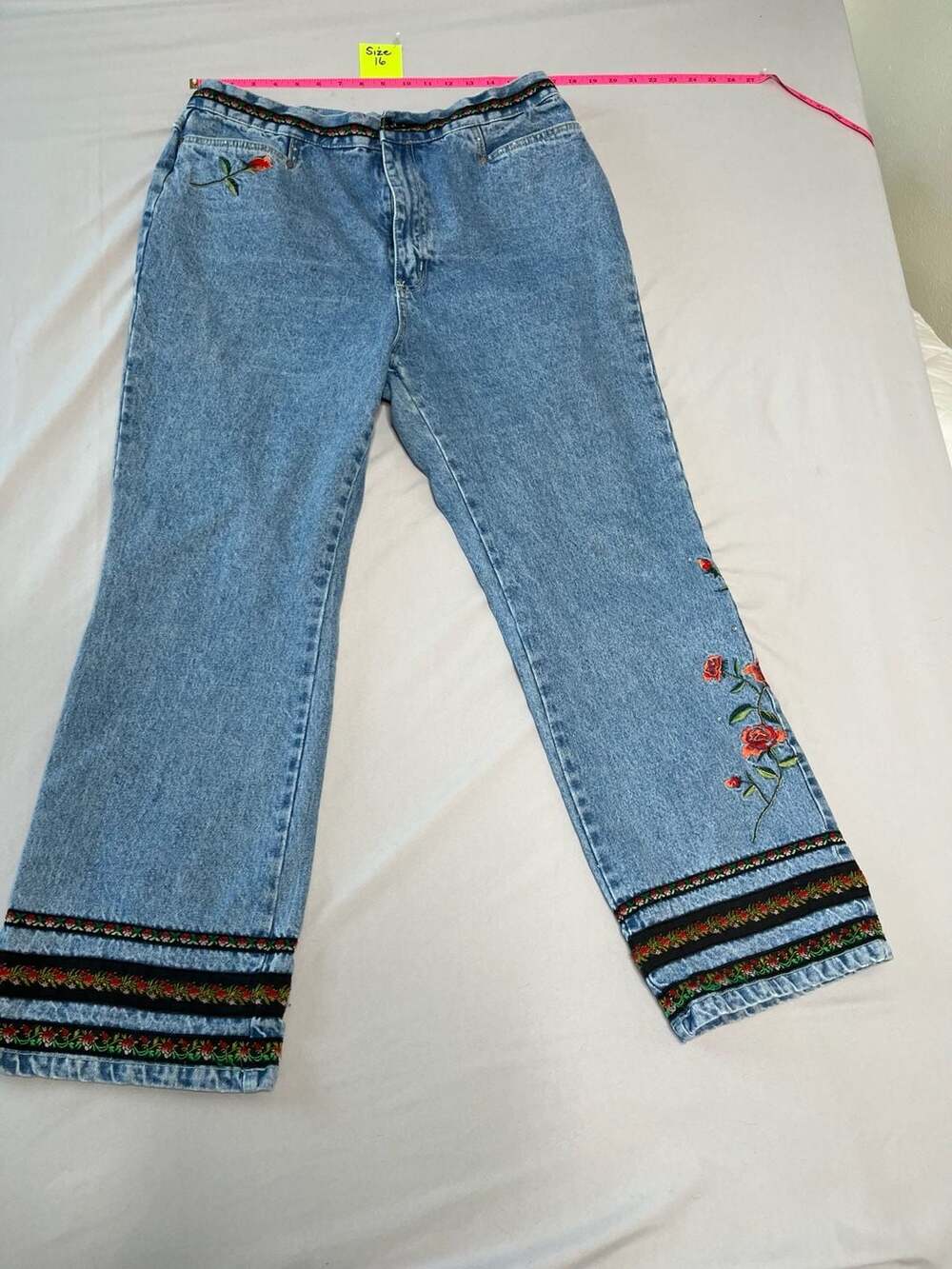 Vintage Bill Blass Light Wash Denim Jeans Floral Embroidered Trim Cottagecore Bo
